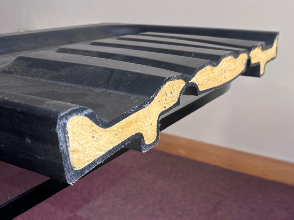 POLYURETHANE PU FOAM FILLING